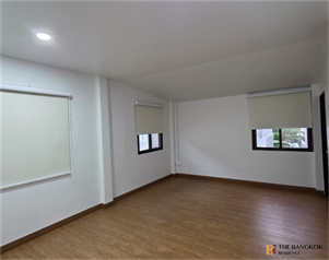 House Area Lat Phrao