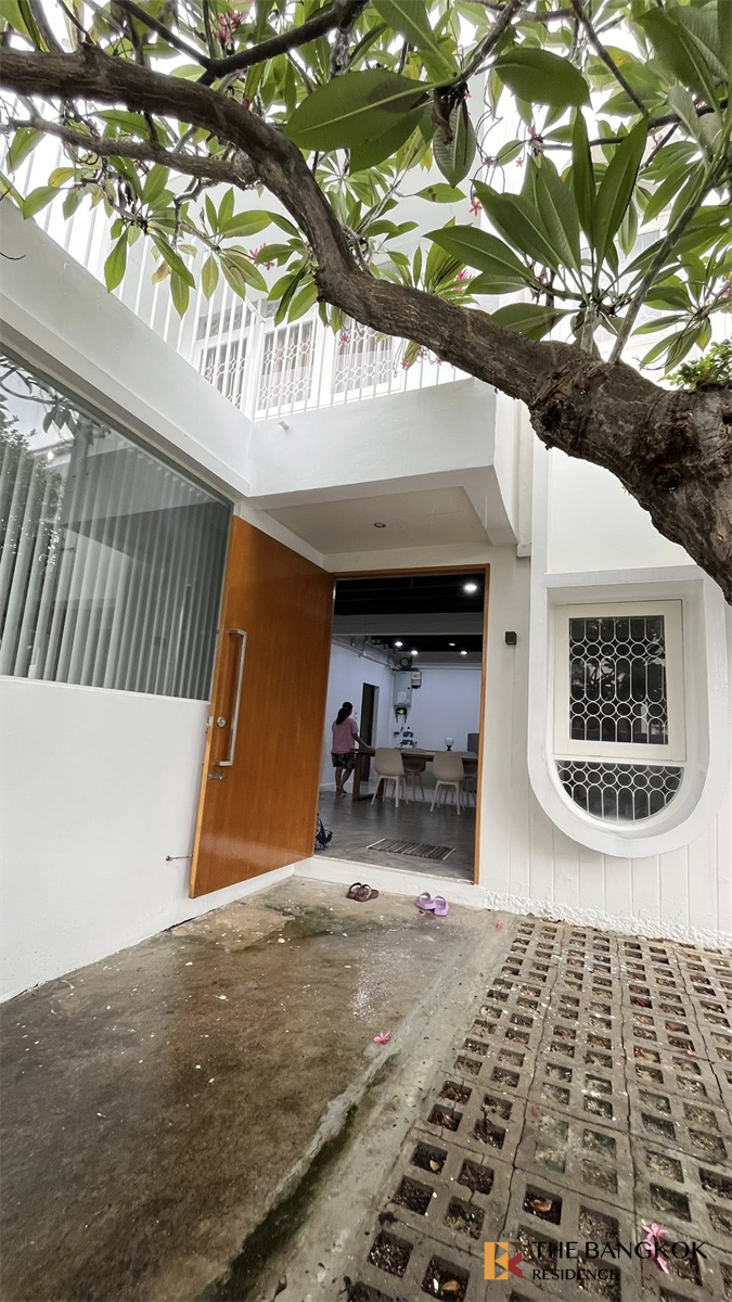 House Area Lat Phrao