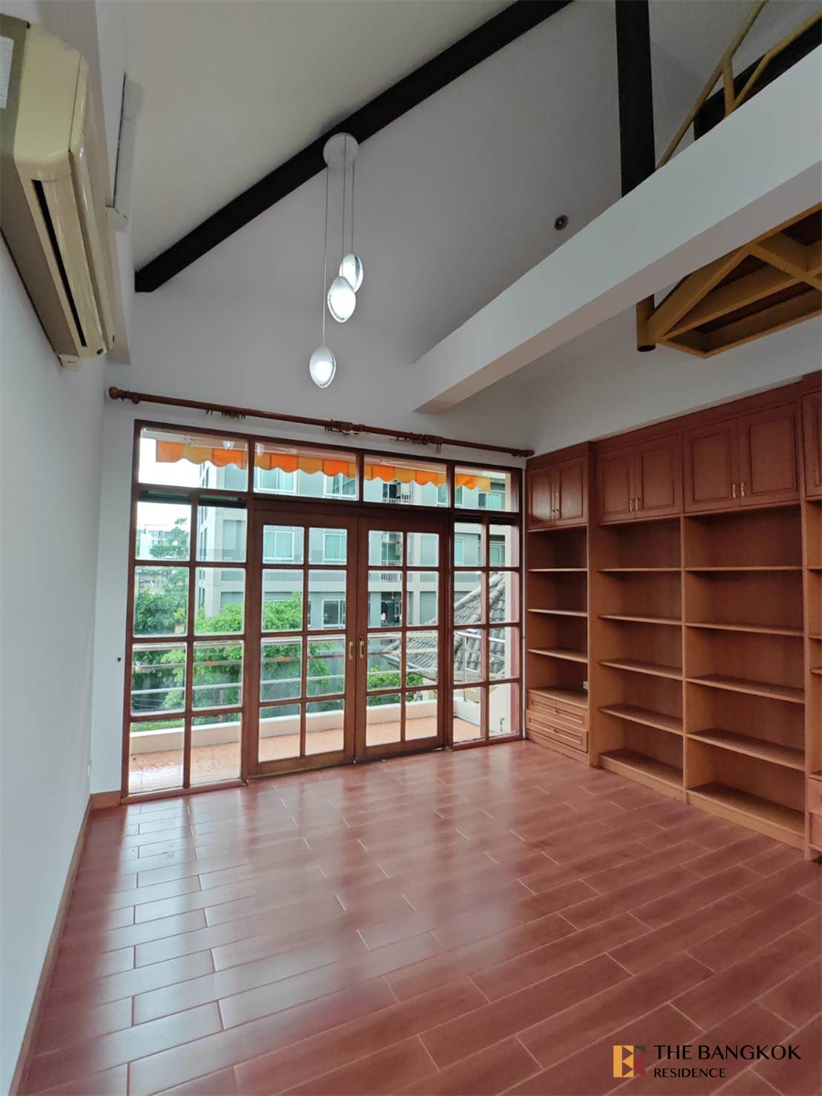 House Area Paholyothin 32