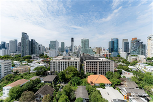 ริธึ่ม เอกมัย เอสเตท