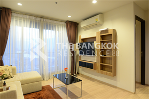 ริธึ่ม สาทร