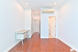 Siri Residence