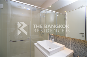 Condolette Ize Ratchathewi