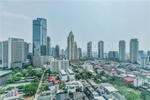 เซ็นทริค สาทร - เซ็นต์หลุยส์