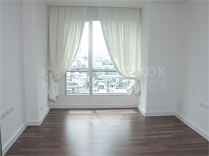 The Room Sathorn-Taksin