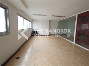 ไอทีเอฟ สีลม พาเลส