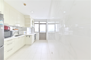 Royal Castle Sukhumvit