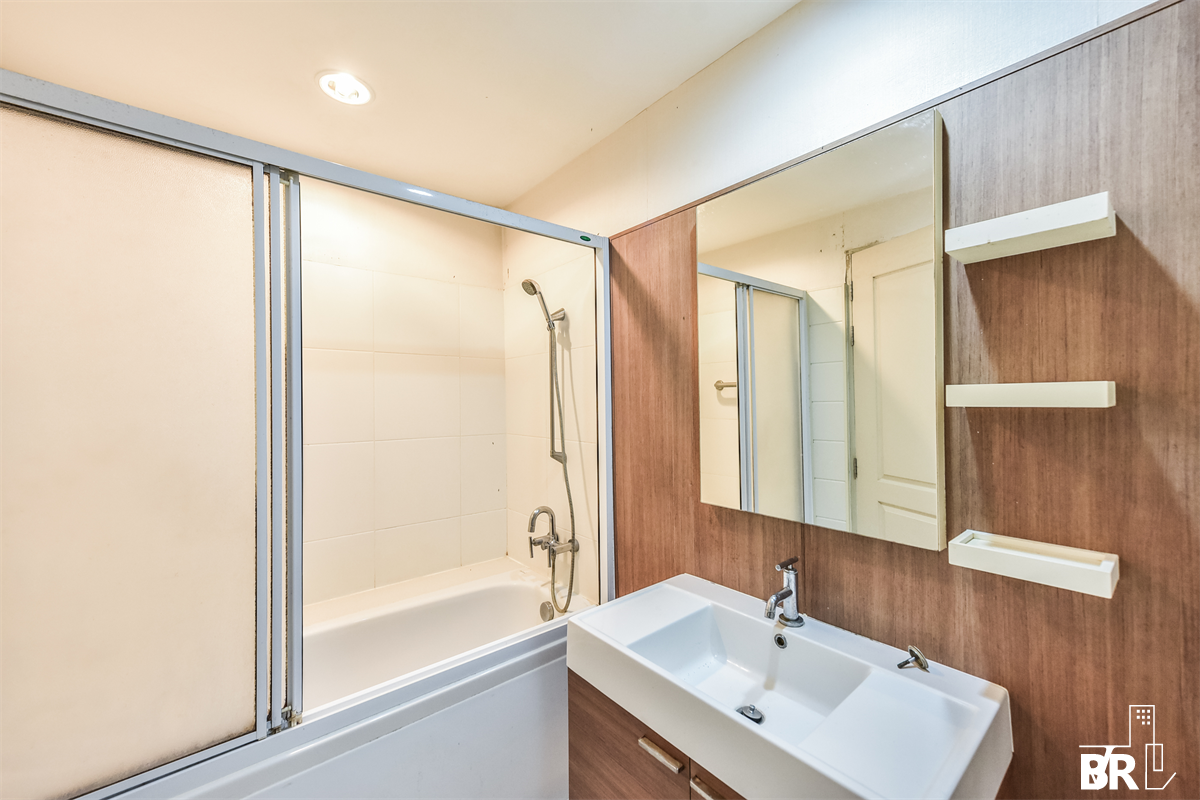 Q House Condo Sathorn