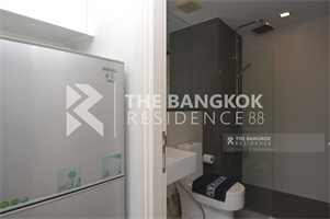 เออร์บาโน่ แอบโซลูท สาทร-ตากสิน