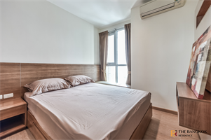 ริธึ่ม สาทร