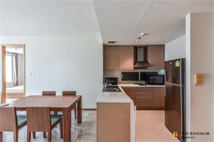 ดิ เอ็มไพร์ เพลส