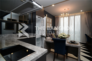 The Monument Sanampao