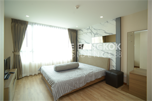 D’Rouvre Paholyothin