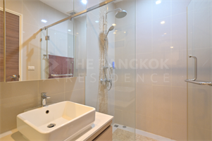 คิว คอนโด อโศก