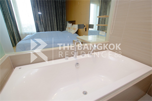 สิริ แอท สุขุมวิท