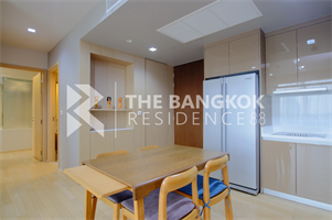 สิริ แอท สุขุมวิท