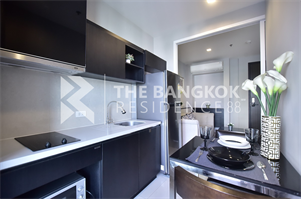 RHYTHM Sukhumvit 44/1