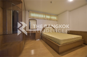 Supalai Place Sukhumvit 39